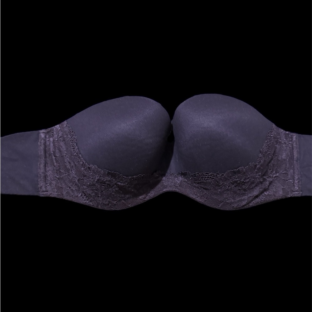 Victoria’s Secret Elegant Black Lace Strapless Bra